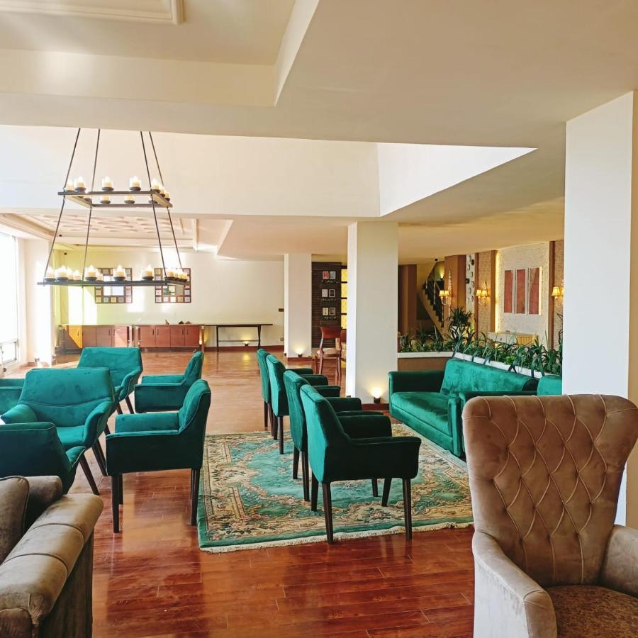 Shelton Suites ブハーバン エクステリア 写真