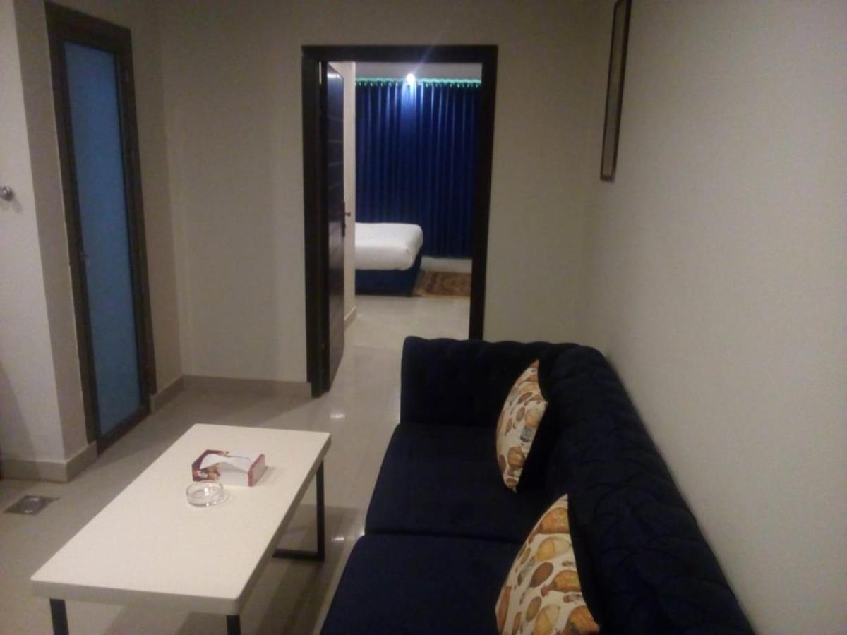 Shelton Suites ブハーバン エクステリア 写真