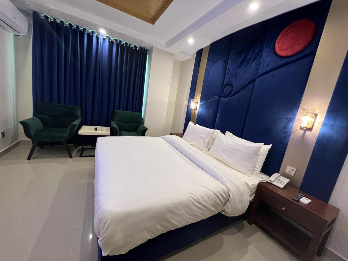 Shelton Suites ブハーバン エクステリア 写真