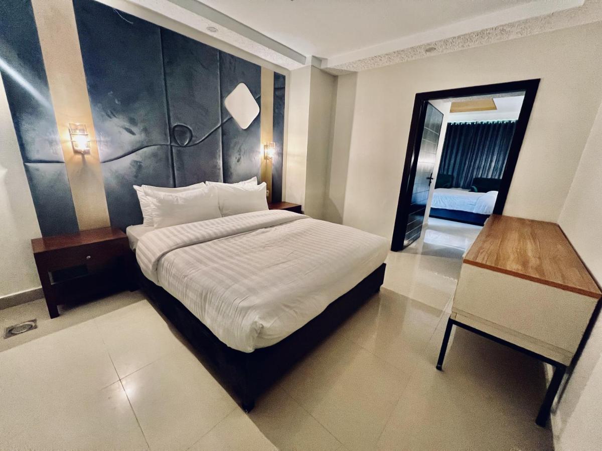 Shelton Suites ブハーバン エクステリア 写真