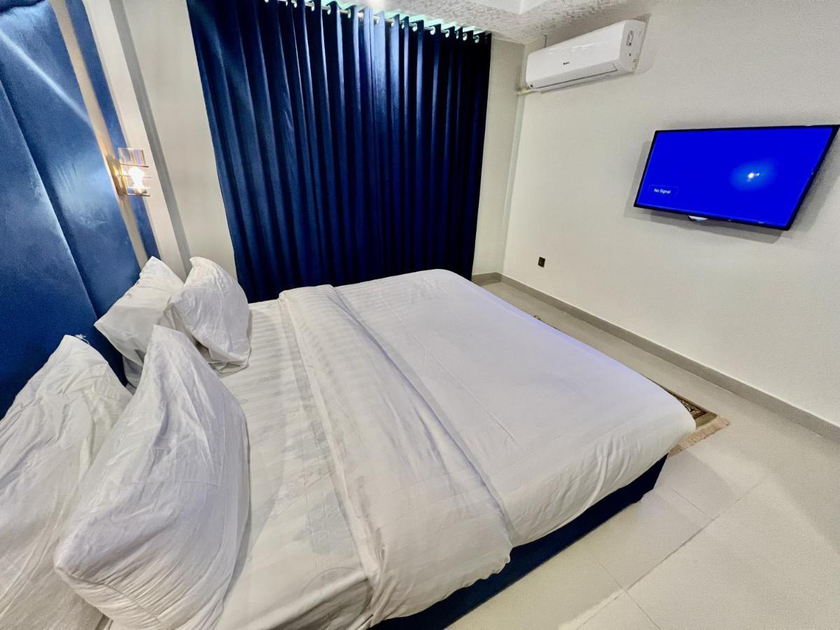 Shelton Suites ブハーバン エクステリア 写真