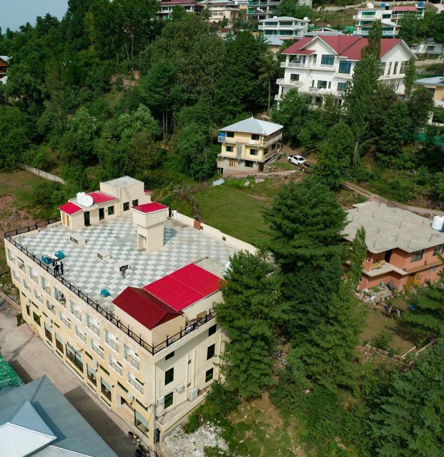 Shelton Suites ブハーバン エクステリア 写真