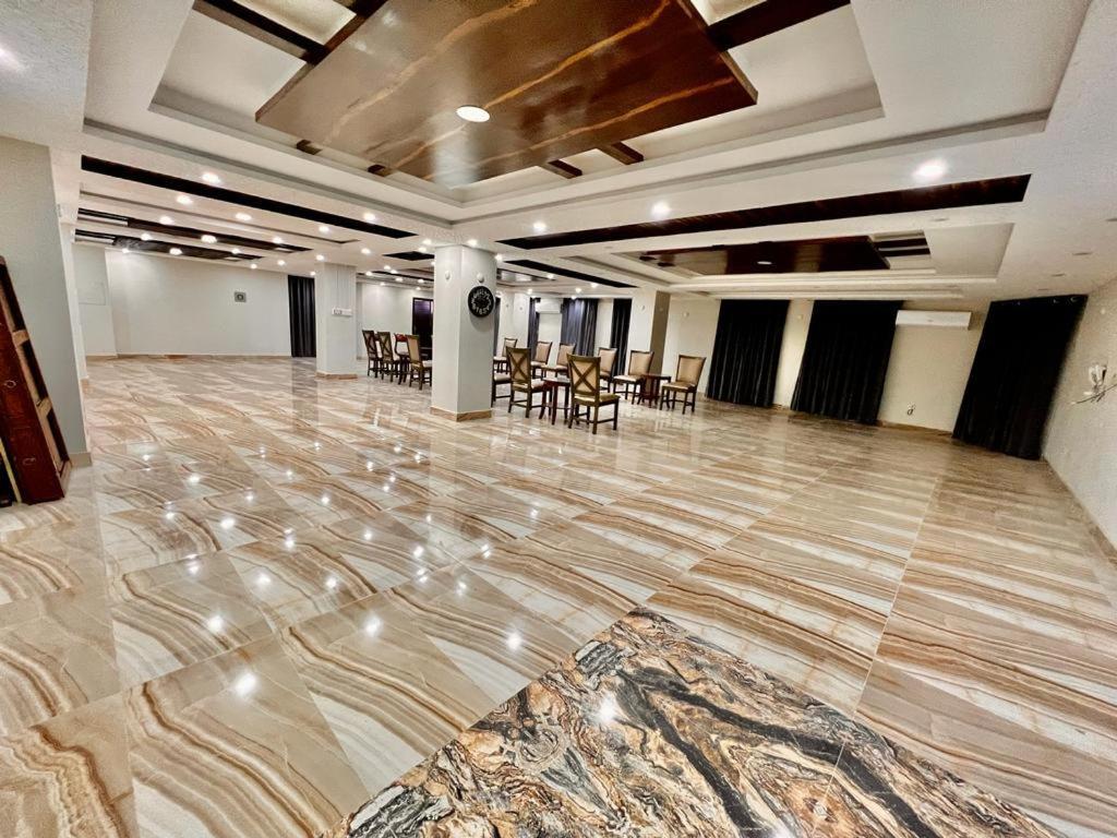 Shelton Suites ブハーバン エクステリア 写真